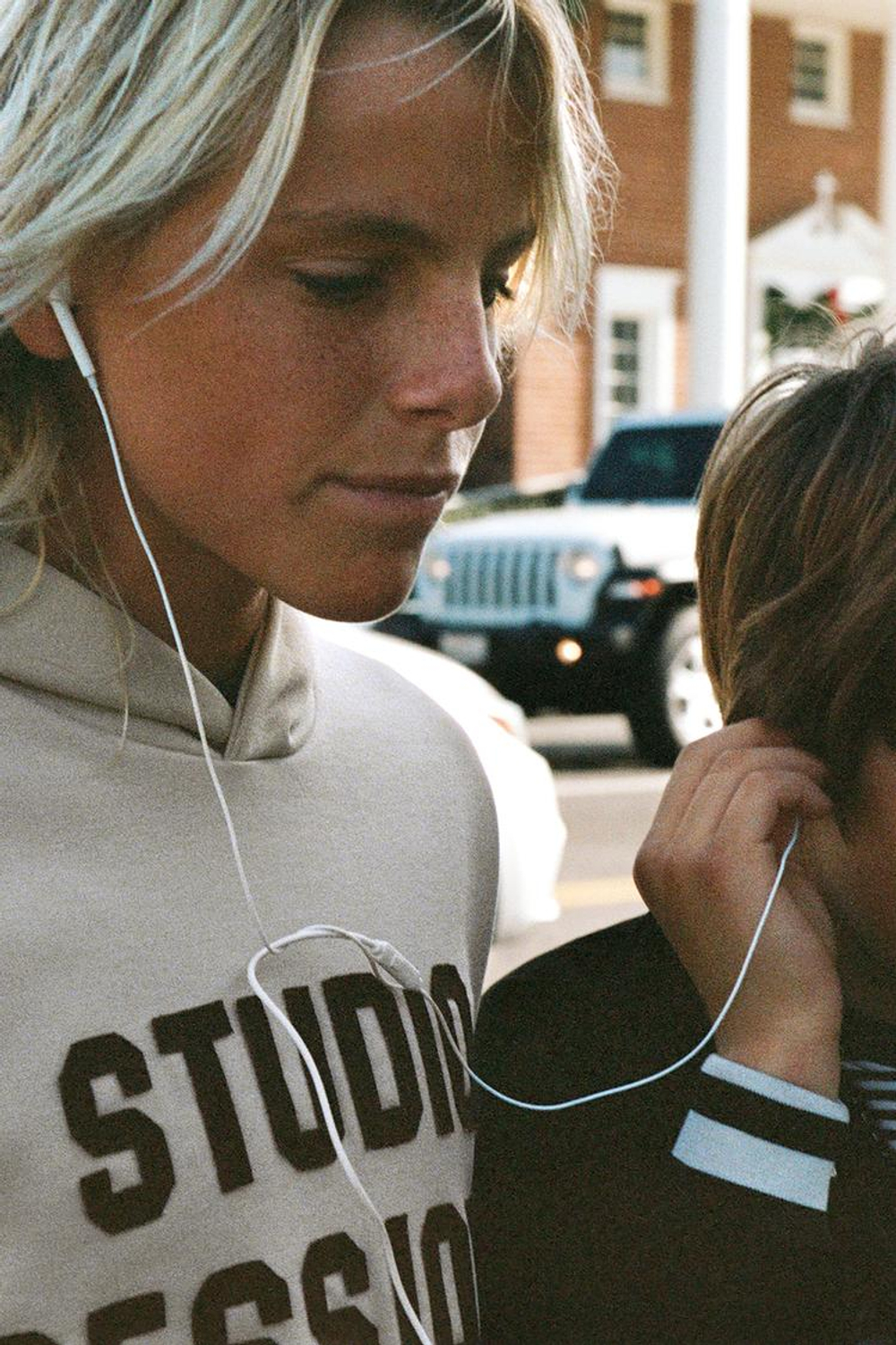 ZARA ХУДИ В СТИЛЕ ПРЕППИ ИЗ ТКАНИ ИНТЕРЛОК, ЭКРЮ