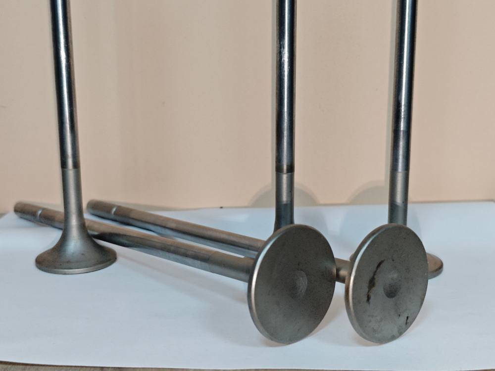 Выпускной/впускной клапан Мерседес Актрос MP4 OM471