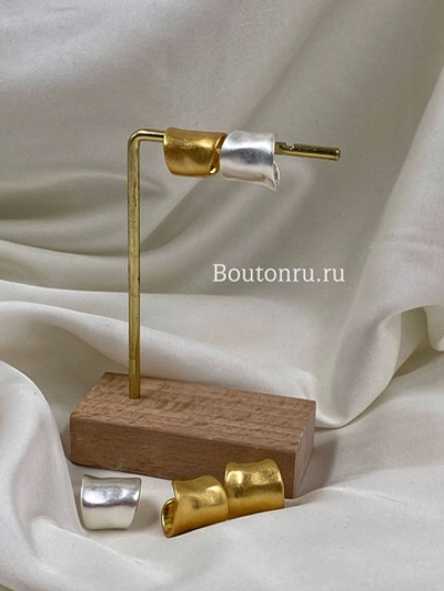 Серьги каффы золотые с мятым эффектом