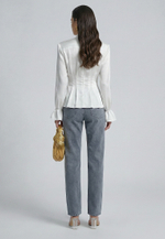 Блуза с бантом приталенная