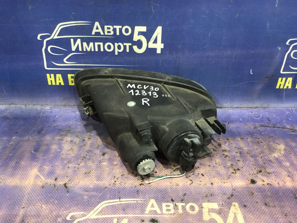 Туманка правая TOYOTA WINDOM 2001-2004