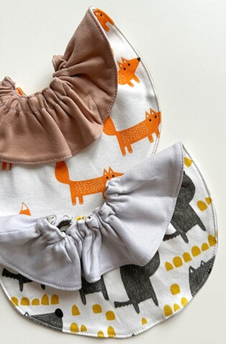 Нагрудник сет из 2х LooJoo Лисы / Карамель и Волки / Серый шелк