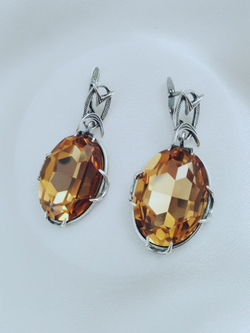 "Северн.сияние" серьги в серебряном покрытии из коллекции "Дефиле" от Jenavi  с английским замком