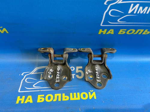 Петля двери передней правой MITSUBISHI GALANT 1992