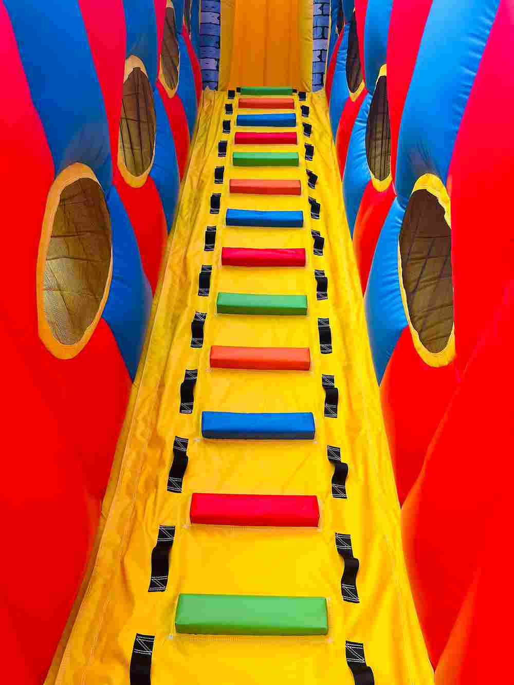 Коммерческий надувной батут «Замок развлечений», 12*7*5,5 м