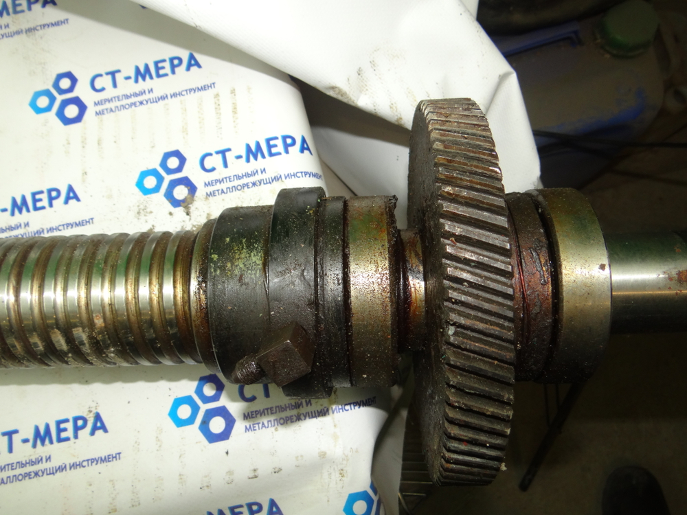 Шарико-винтовая пара ШВП L=1600 L резьбы=1200 d61 шаг 10мм