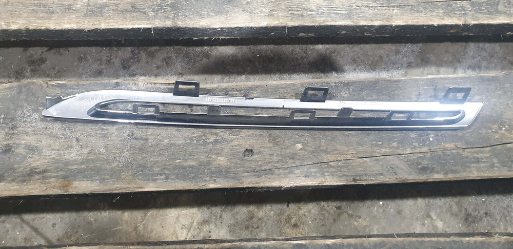 Молдинг решетки радиатора Mercedes GLC (X253) 15-19 Б/У Оригинал A2538880485