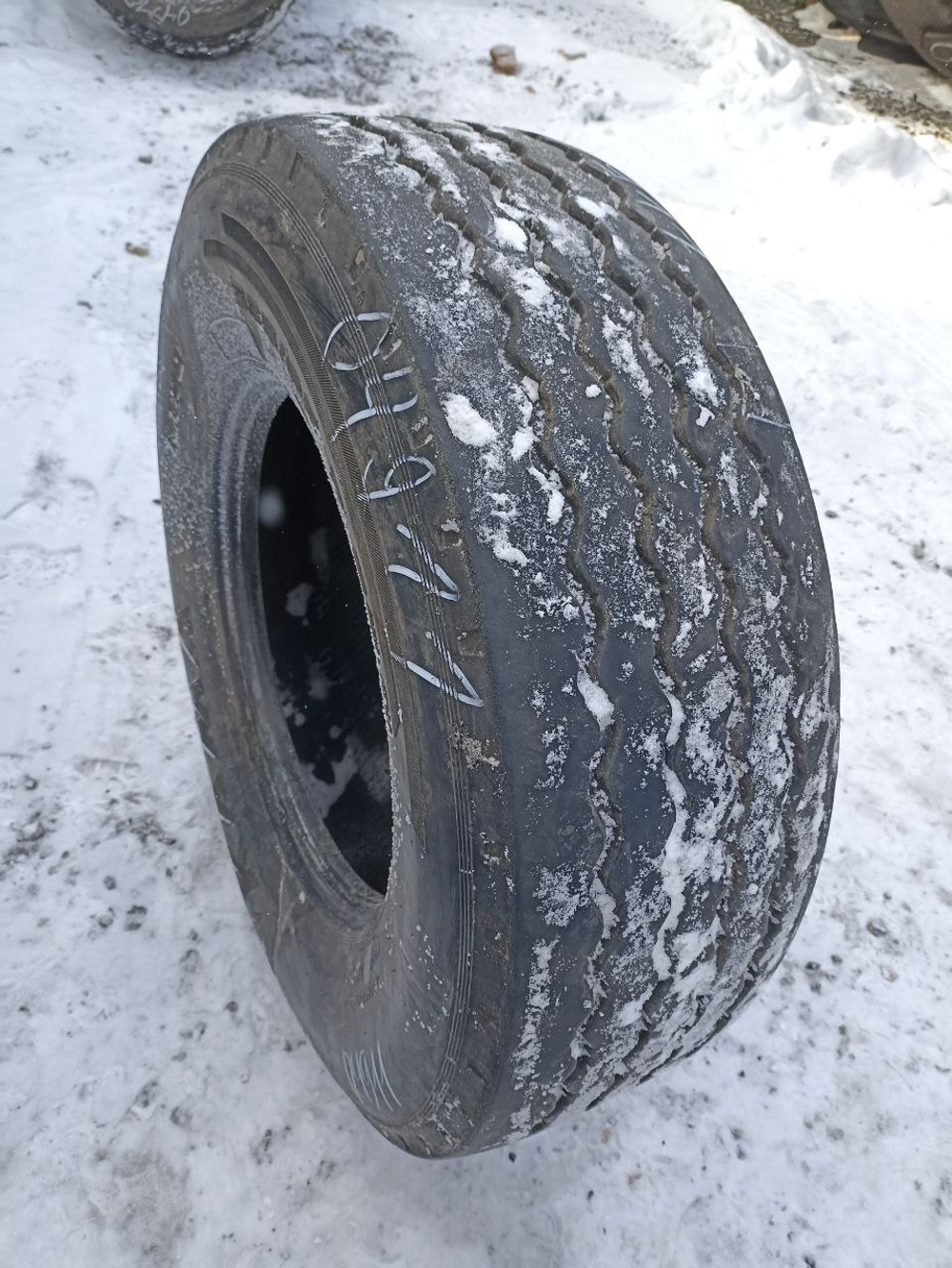 385/65R22.5 Kama NT201 шина б/у