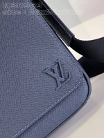 Сумка-мессенджер Louis Vuitton