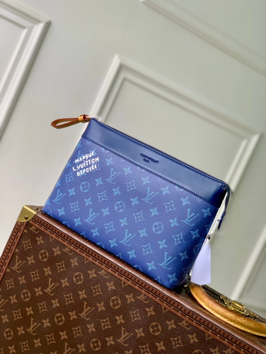 Louis Vuitton Pochette Voyage Souple