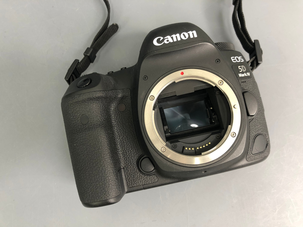 Canon EOS 5D Mark IV 6.900 кадров