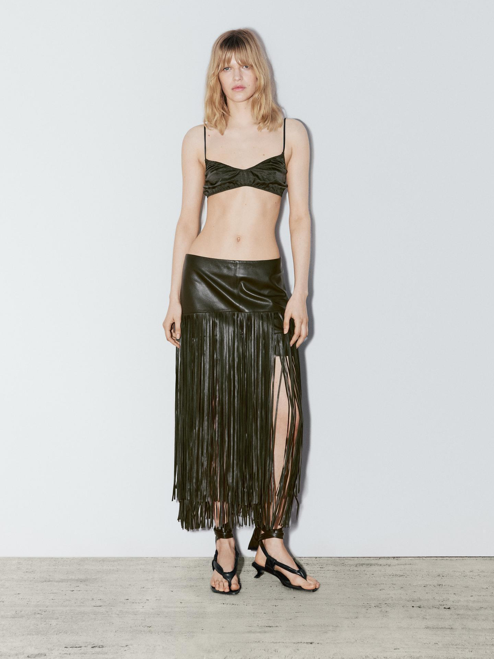 Massimo Dutti Юбка миди из кожи наппа с кисточками, зеленый