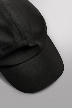 ZARA КЕПКА ИЗ ТЕХНИЧЕСКОЙ ТКАНИ SHELL, ЧЕРНЫЙ
