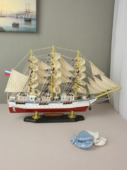 Meteor Lights Модель парусника Надежда, 52 см