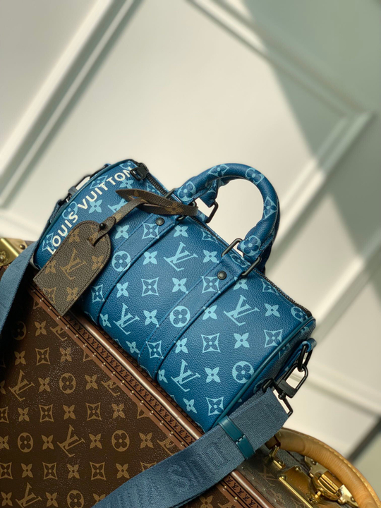 Louis Vuitton Keepall 25
