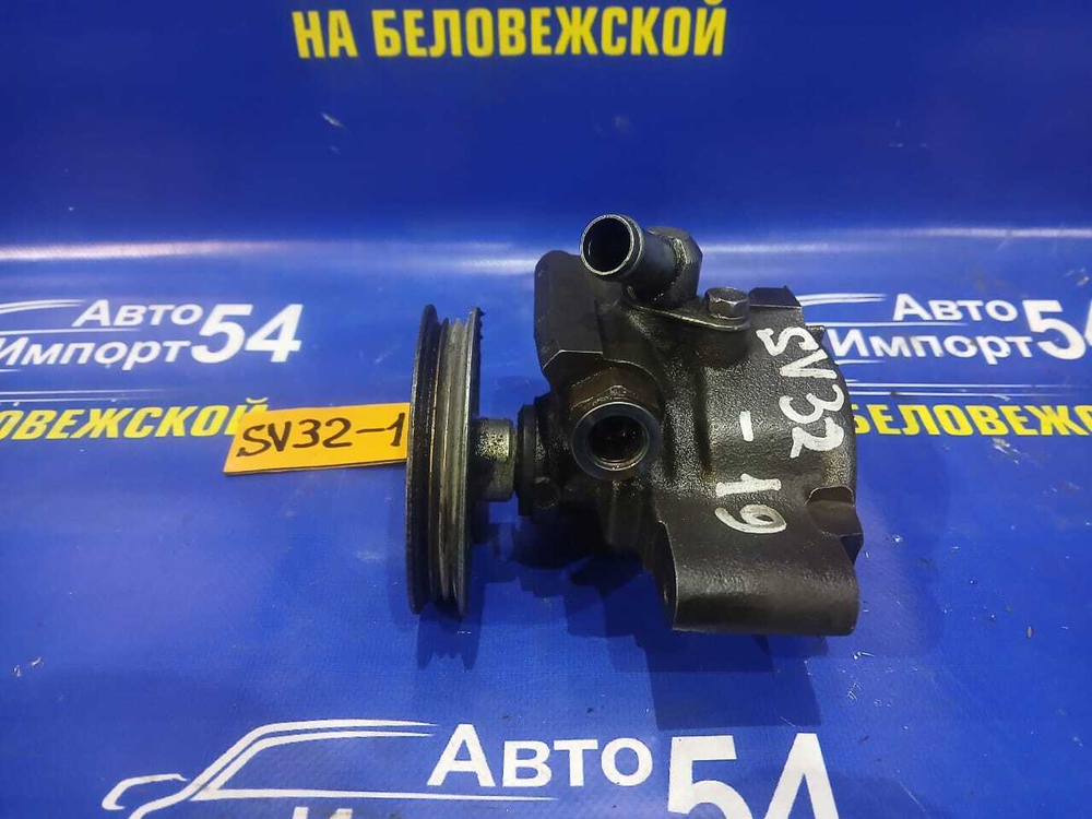 Насос ГУР TOYOTA VISTA 1990