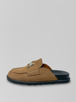 Мюли DL20-7 замшевые однотонные с металлической нашивкой