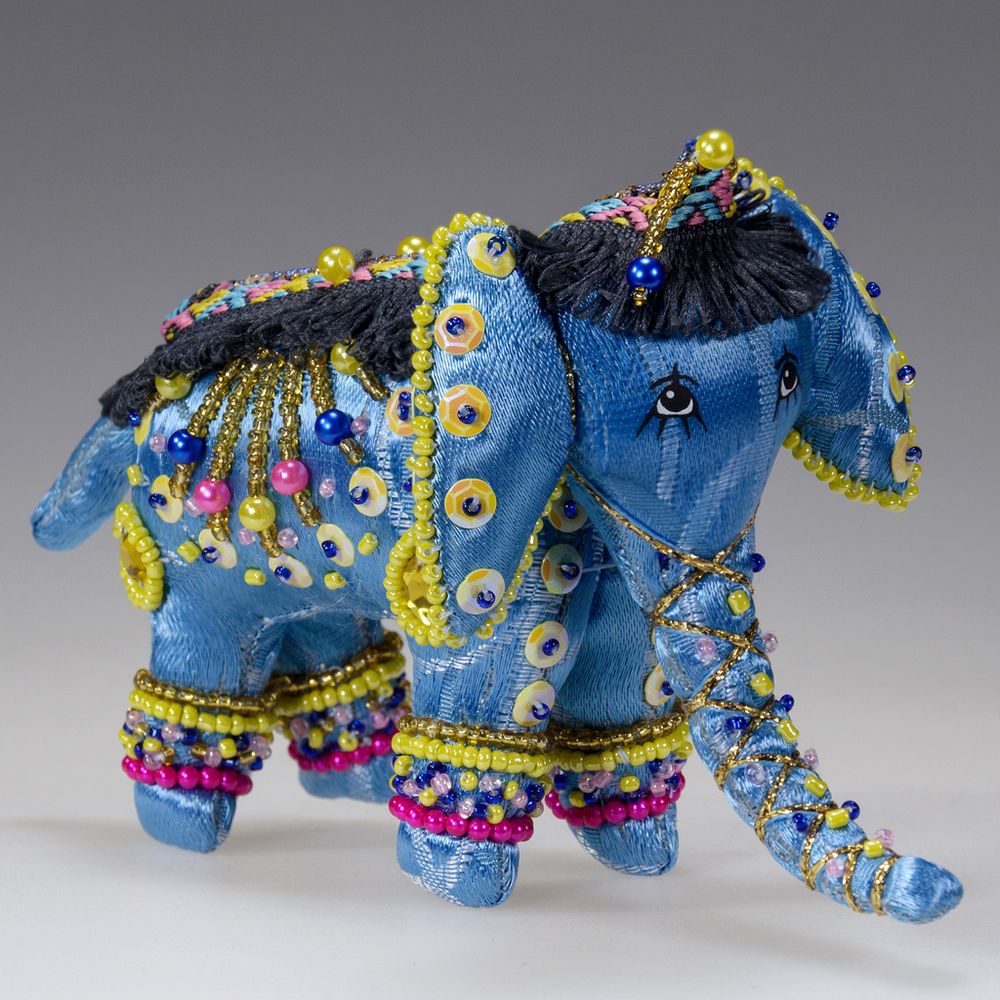 Бисерная ёлочная игрушка Слон