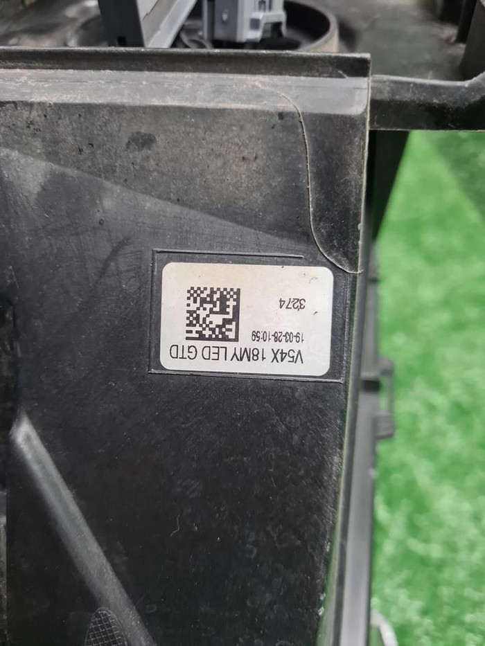 Фара левая Volvo S90 (2016-2020) LED