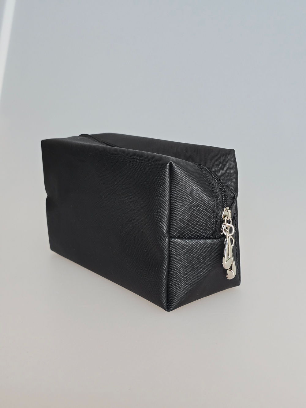 Стильные косметички для хранения и подарков