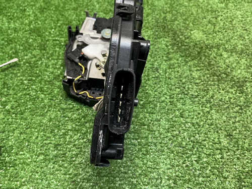 Замок двери правый Range Rover Vogue 4 L405 12-22