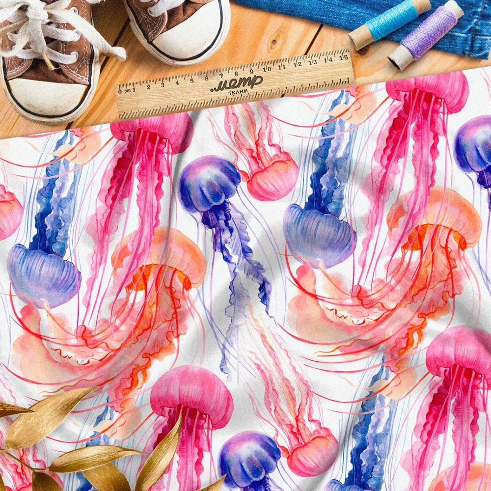 Ткань таффета большие разноцветные медузы на белом фоне