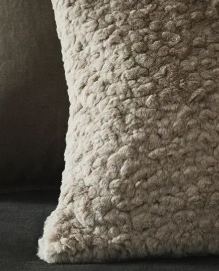 ZARA HOME НАВОЛОЧКА ДЛЯ ДЕКОРАТИВНОЙ ПОДУШКИ ИЗ ИСКУССТВЕННОЙ ШЕРСТИ, СЕРЫЙ