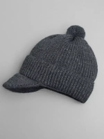 Шапка для мальчика с козырьком на осень