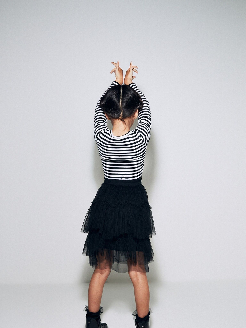 Лонгслив для девочки Next D48-826, Черный, Белый