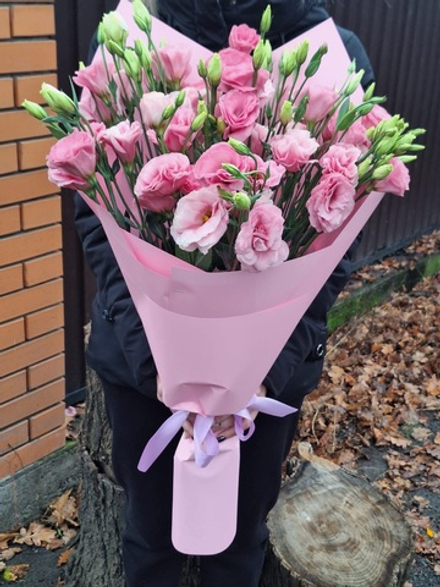 Букет из розовых эустом