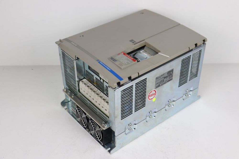 Schneider Electric ATV58HD12N4