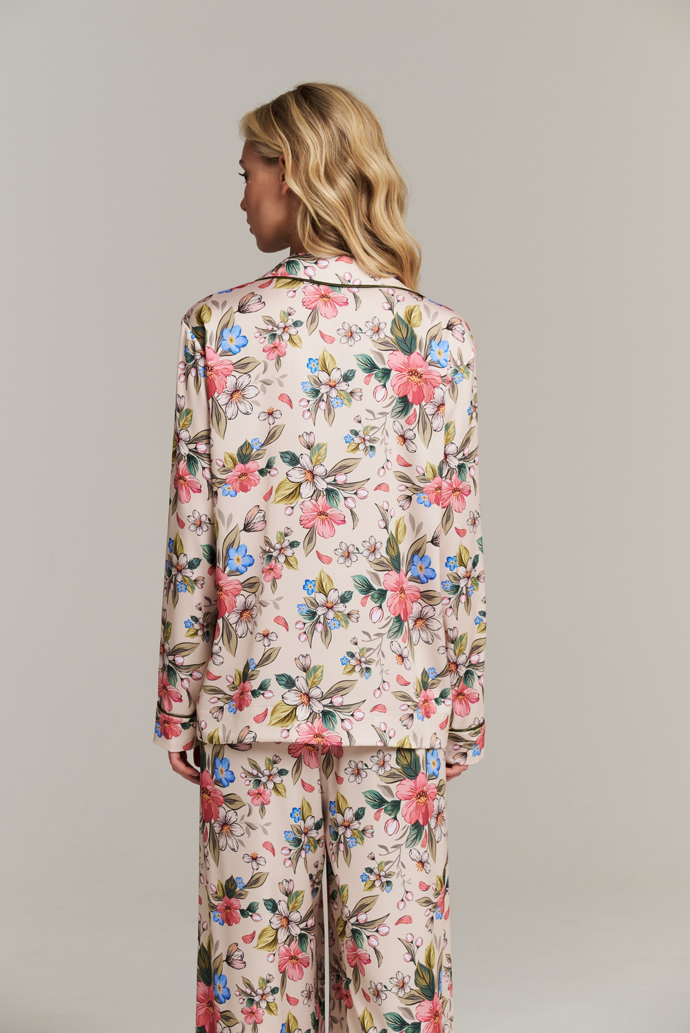 Пижамная блуза с кантом из шелка