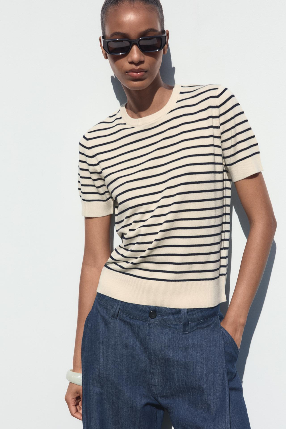 ZARA ТРИКОТАЖНАЯ ФУТБОЛКА В ПОЛОСКУ, ПОЛОСКИ