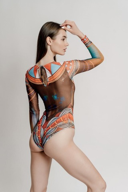 Слитный купальник с рукавами "Африка"