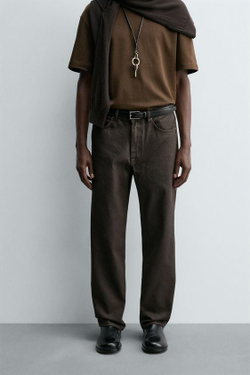 ZARA ДЖИНСЫ ПРЯМОГО КРОЯ С ВОЩЕНЫМ ПОКРЫТИЕМ, ШОКОЛАДНЫЙ