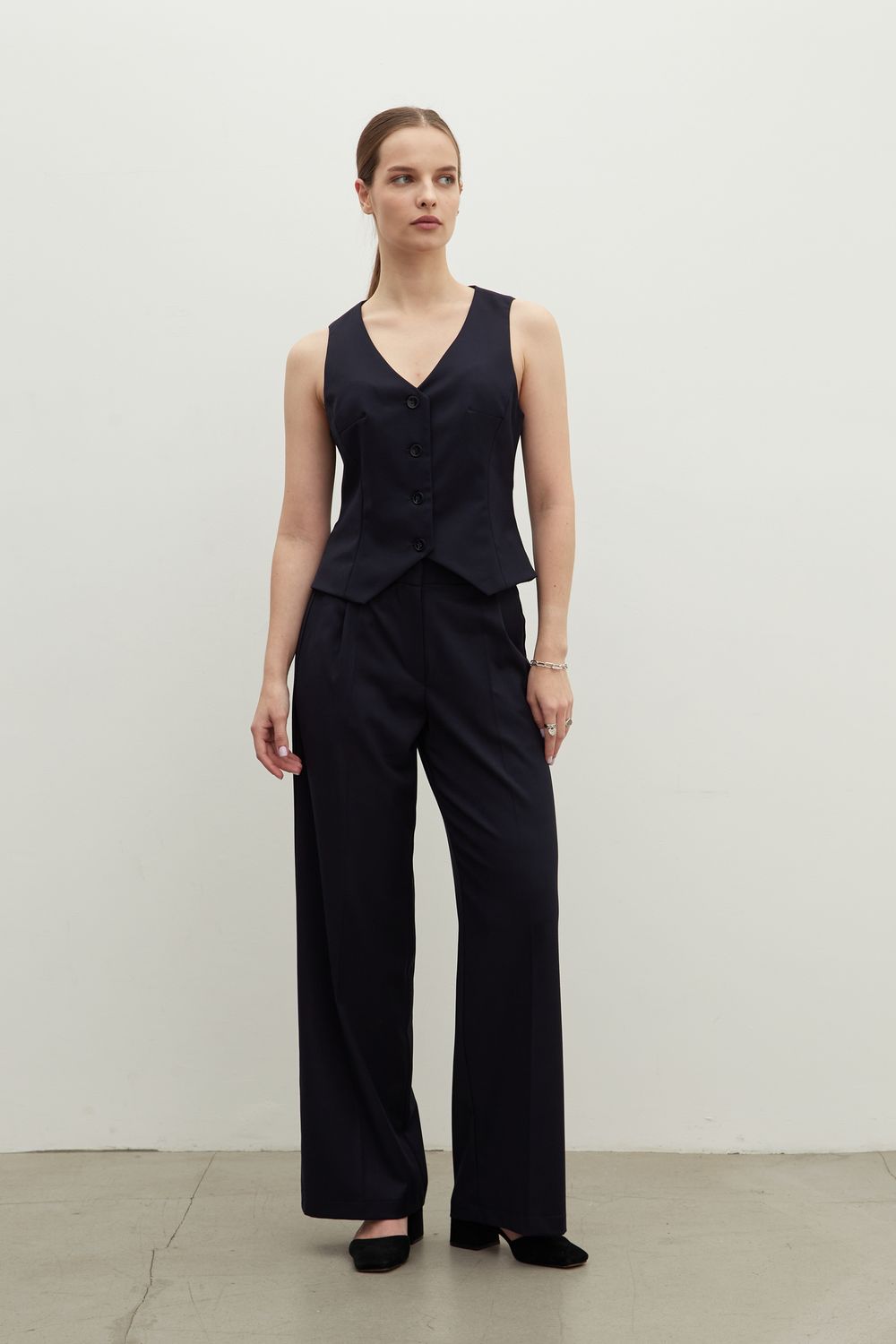 Комплект из синей вискозы: Брюки Палаццо на молнии + Жилет