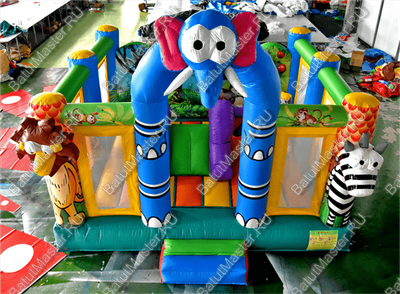 Коммерческий надувной батут "Зверинец" 4,5*4,5*3 м