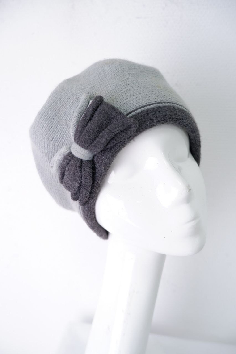 Шапка шерстяная с бантом