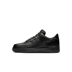 alt="Nike Air Force 1 07 Triple Black CW2288-001 полностью черные вид сбоку на белом фоне"