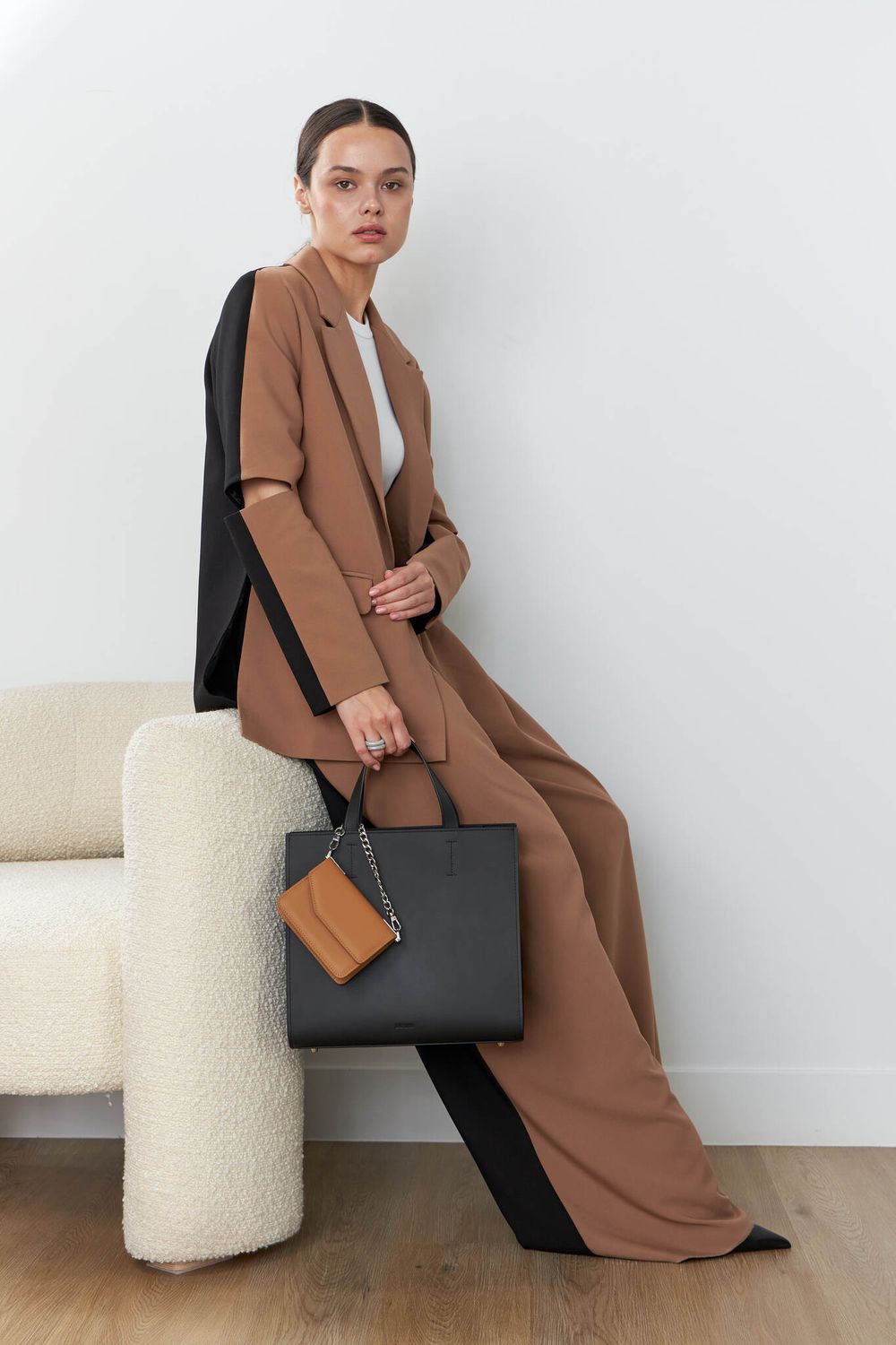 ШОППЕР КВАДРАТНЫЙ ЧЕРНЫЙ