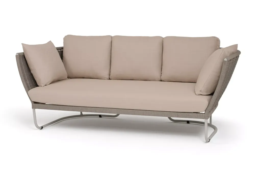 "Фиджи" диван 3-местный плетеный из роупа, каркас алюминий светло-серый (RAL7035) муар, роуп серый меланж круглый, ткань Mossle бежевая
