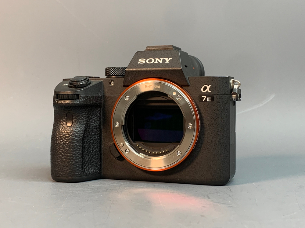 Sony A7 III 30.700 кадров