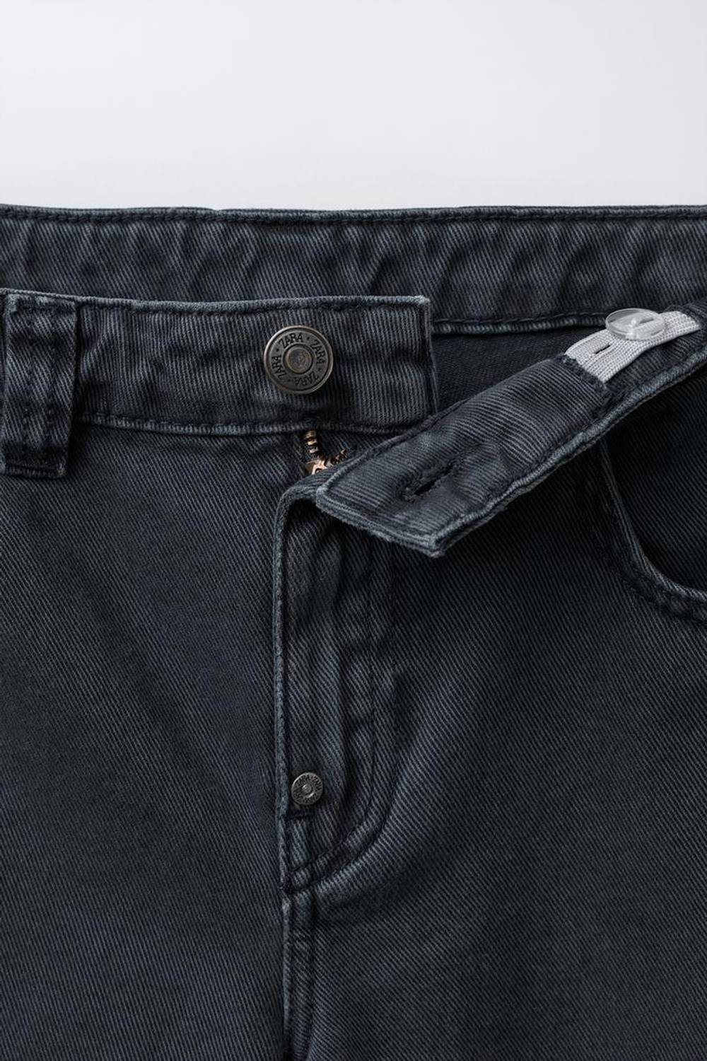 ZARA СВОБОДНЫЕ БРЮКИ ИЗ САРЖИ, АНТАЦИТОВО-СЕРЫЙ