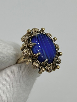 Кольцо с синей вставкой