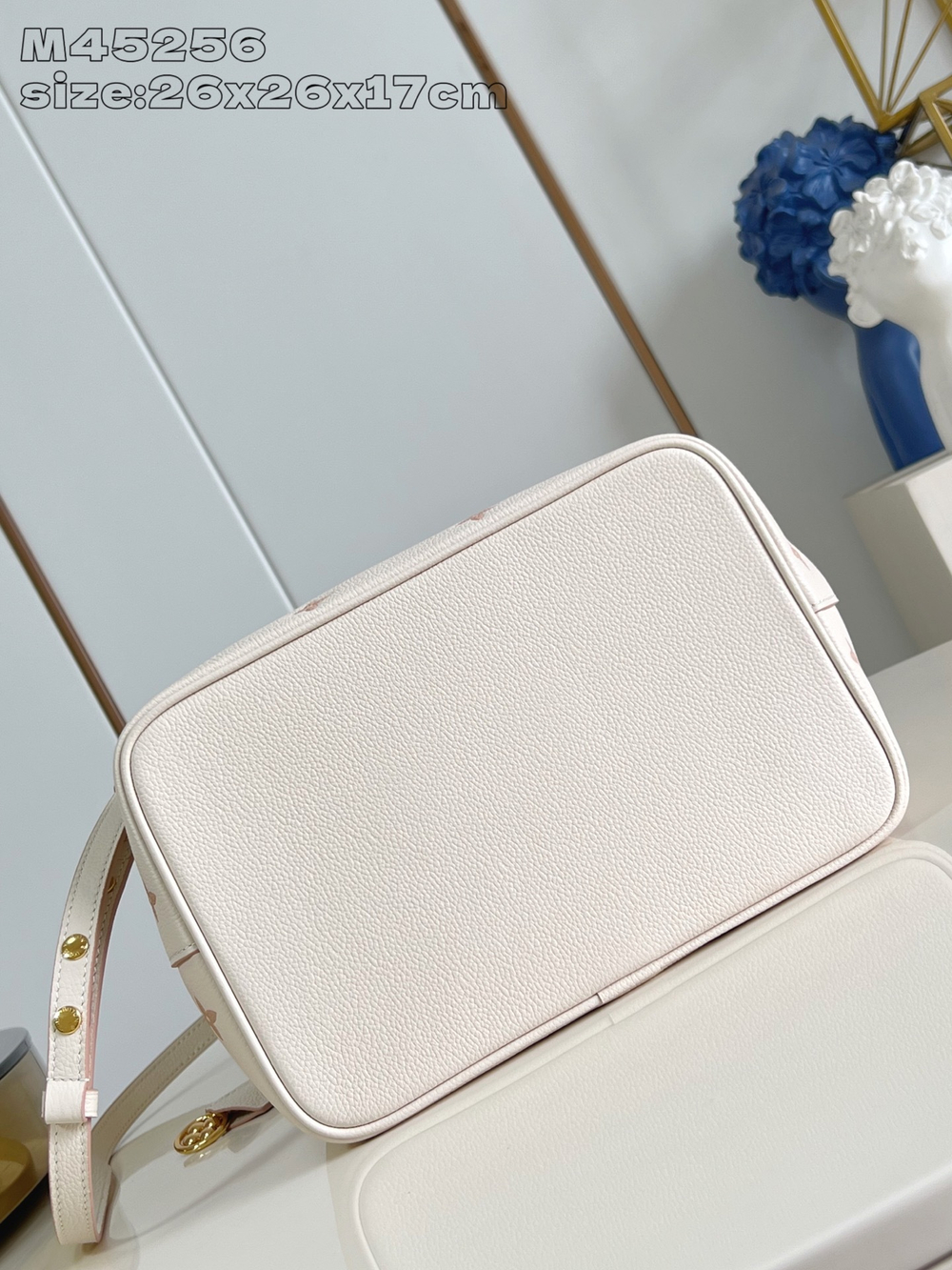 Louis Vuitton NeoNoe MM