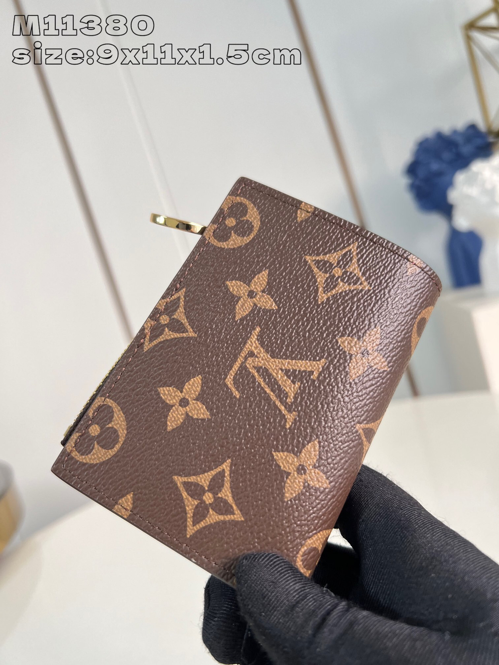 Louis Vuitton Lisa Wallet
