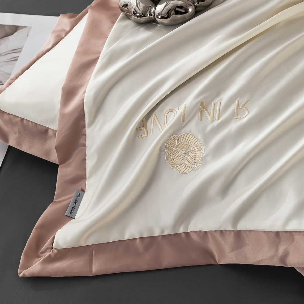 Комплект постельного белья Сатин-Шелк Я IN LOVE на резинке LVR006