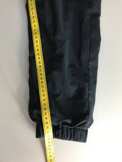 Штаны Uniqlo для практичного осеннего образа, на 7/8 лет