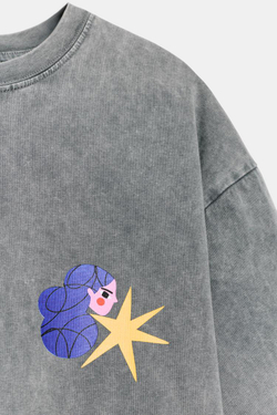 ZARA ФУТБОЛКА С ЭФФЕКТОМ ПОТЕРТОСТИ И ПРИНТОМ AGUSTINA SHUAN, СЕРЫЙ