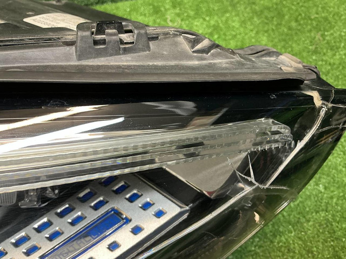 Фара правая Mercedes S W223 (20-нв) Digital Light